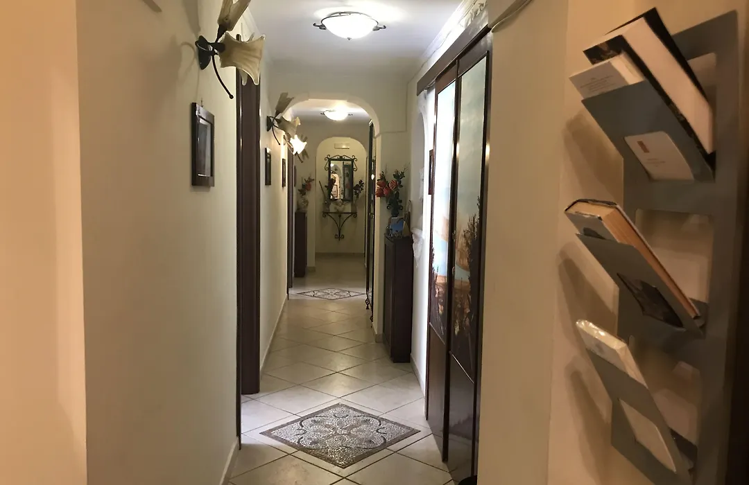 B&B Art Suite Principe Umberto-1
