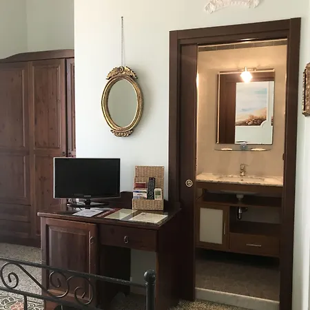 B&B Art Suite Principe Umberto-2